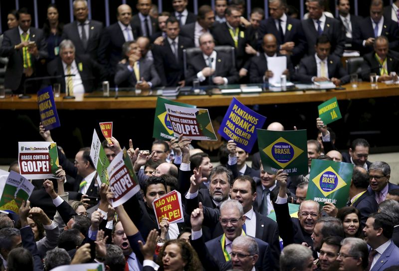 © Reuters. Câmara inicia sessão para votar pedido de impeachment de Dilma