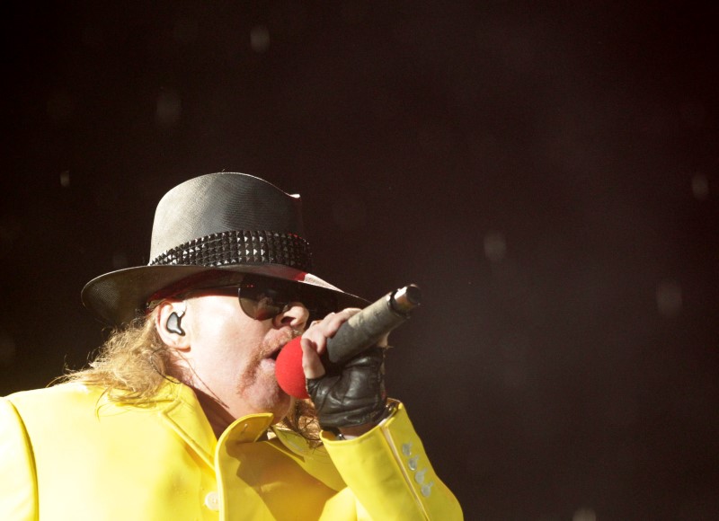 © Reuters. Axl Rose canta no festival Rock in Rio, no Rio de Janeiro 