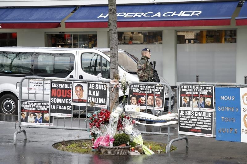 © Reuters. España entregará a Francia a acusado de suministrar armas para un ataque en París