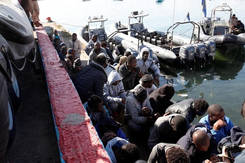 © Reuters. España, Francia e Italia piden una mayor misión naval de la UE en Libia