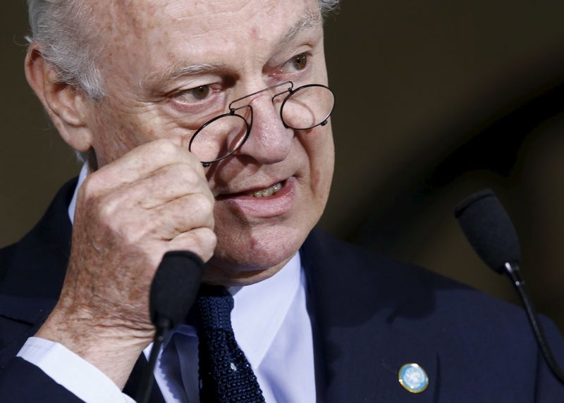 © Reuters. Staffan de Mistura concede entrevista em Genebra