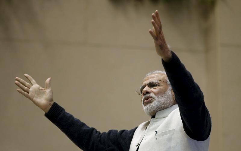 © Reuters. India’s Prime Minister Narendra Modi gestures as he addresses a gathering during a conference of start-up businesses in New Delhi