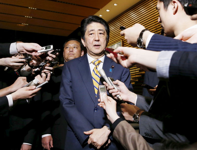 © Reuters. Abe descarta convocar elecciones anticipadas en Japón, dice su portavoz