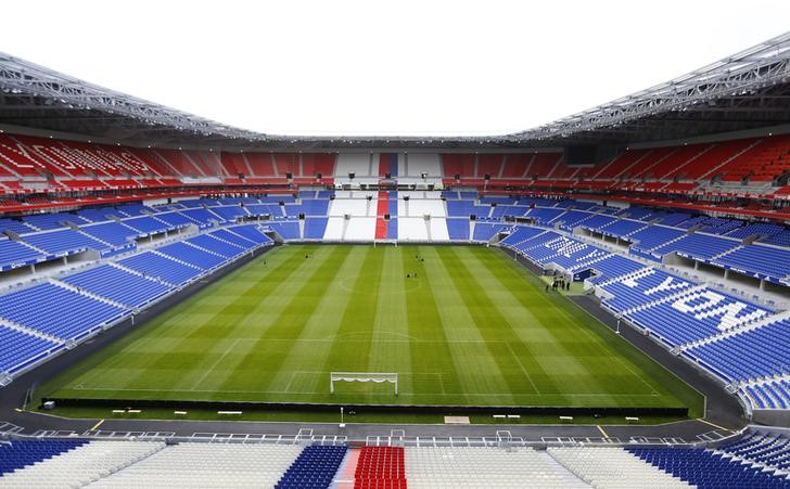 © Reuters. Estádio de Lyon que será utilizado na Euro 2016