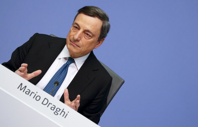© Reuters. File photo of ECB President Draghi addressing a news conference at the ECB headquarters in Frankfurt