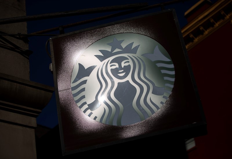 © Reuters. The sign of a Starbucks store is seen in New York