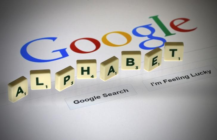 © Reuters. El beneficio de Alphabet, la matriz de Google, no alcanza las expectativas