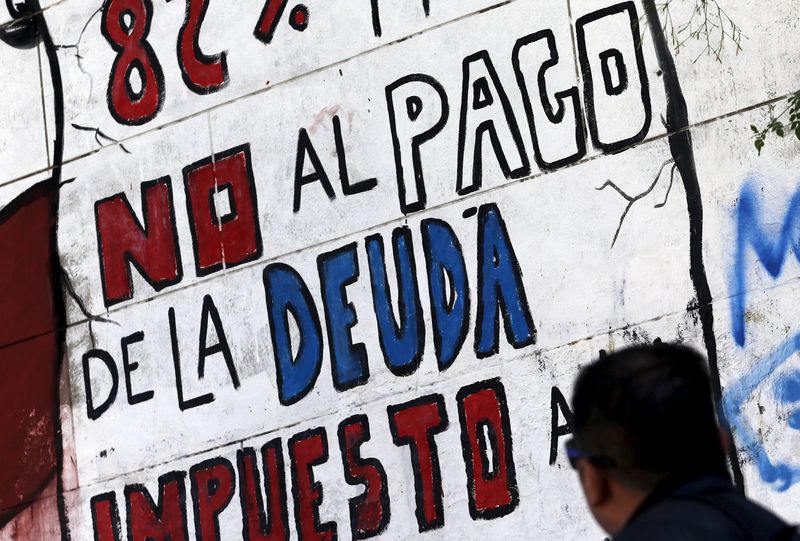 © Reuters. Argentina acaba con la suspensión de pagos 14 años después