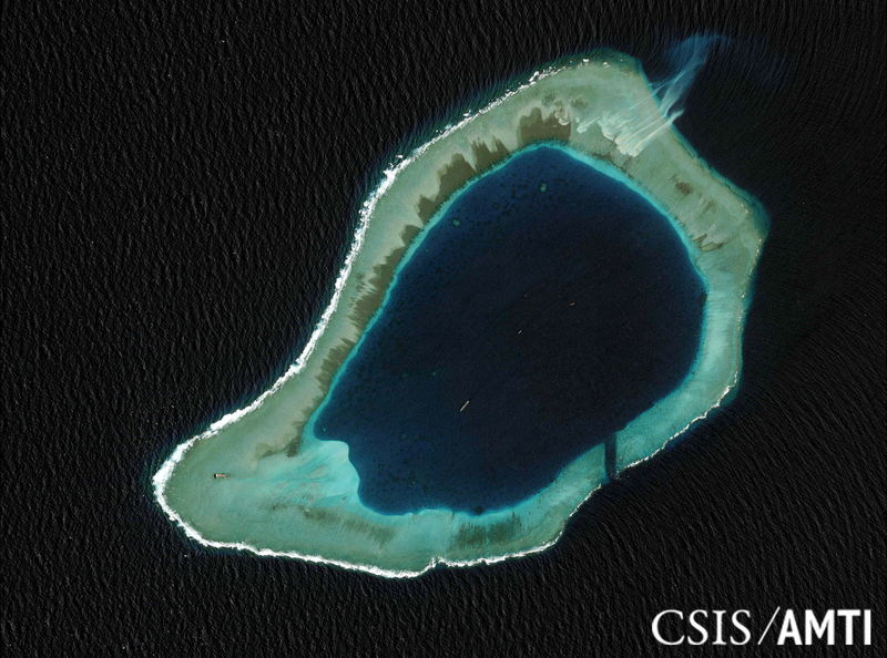 © Reuters. Subi reef, located in the disputed Spratly Islands in the South China Sea, is shown in this file handout CSIS Asia Maritime Transparency Initiative satellite image