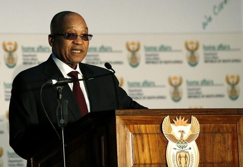 © Reuters. President Jacob Zuma speaks during the official launch of the eChannel Pilot Project of the Department of Home Affairs in Midrand