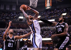 © Reuters. NBA: Playoffs-San Antonio Spurs at Memphis Grizzlies