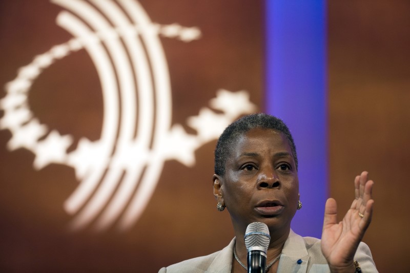 © Reuters. Ursula Burns, chief executive officer of Xerox Corporation, takes part in a discussion during the Clinton Global Initiative's annual meeting in New York
