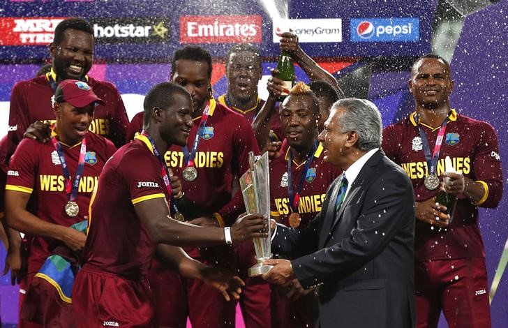 © Reuters. Cricket - England v West Indies - World Twenty20 cricket tournament final