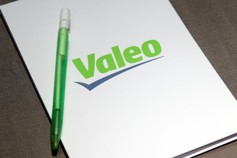 © Reuters. The company logo of auto parts maker Valeo is pictured before the company's 2015 annual results presentation in Paris