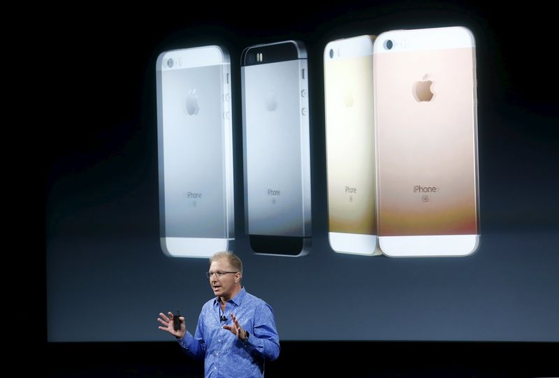 © Reuters. File photo of Apple Vice President Joswiak introducing the iPhone SE during an event at the Apple headquarters in Cupertino