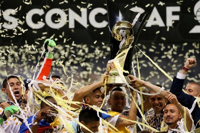 © Reuters. نادي أمريكا المكسيكي يفوز بلقب دوري أبطال الكونكاكاف