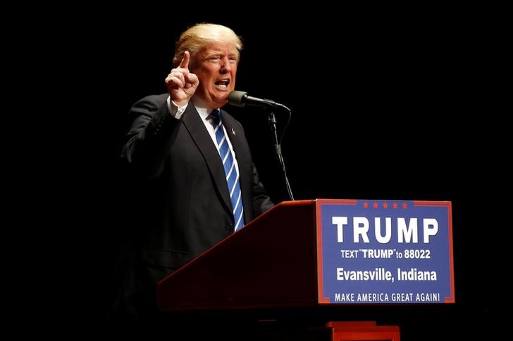 © Reuters. Donald Trump faz discurso em Evansville, Indiana 