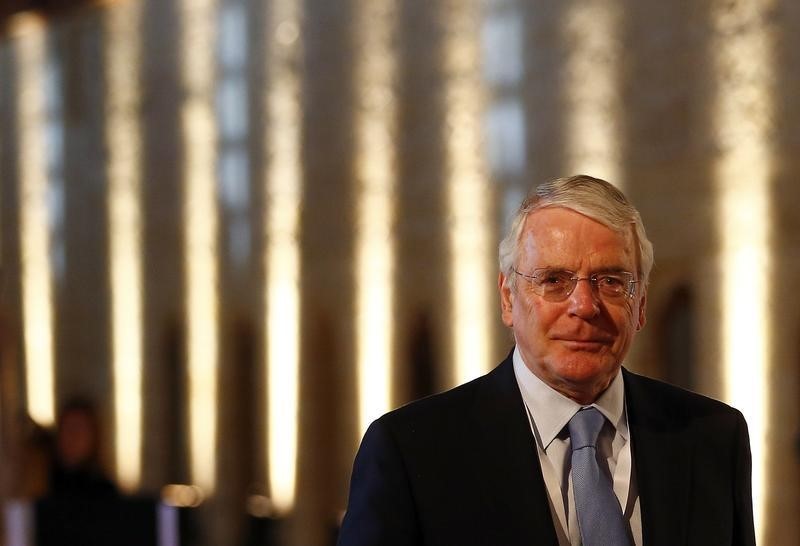 © Reuters. Former British Prime Minister Major arrives for the opening ceremony of the Commonwealth Heads of Government Meeting in Valletta