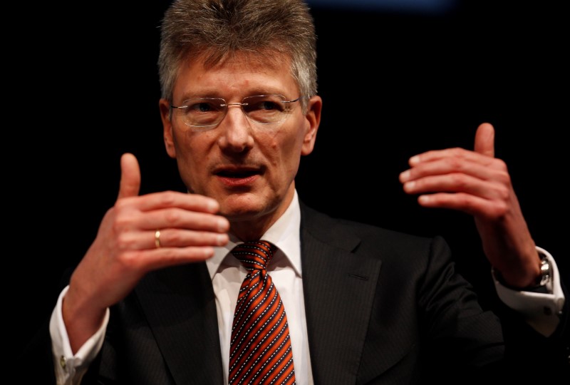 © Reuters. Degenhart, CEO of Germany's Continental AG speaks during the 'International CAR Symposium' in Bochum