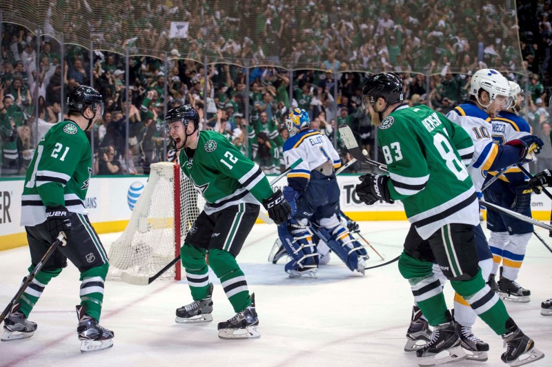 © Reuters. NHL: Stanley Cup Playoffs-St. Louis Blues at Dallas Stars