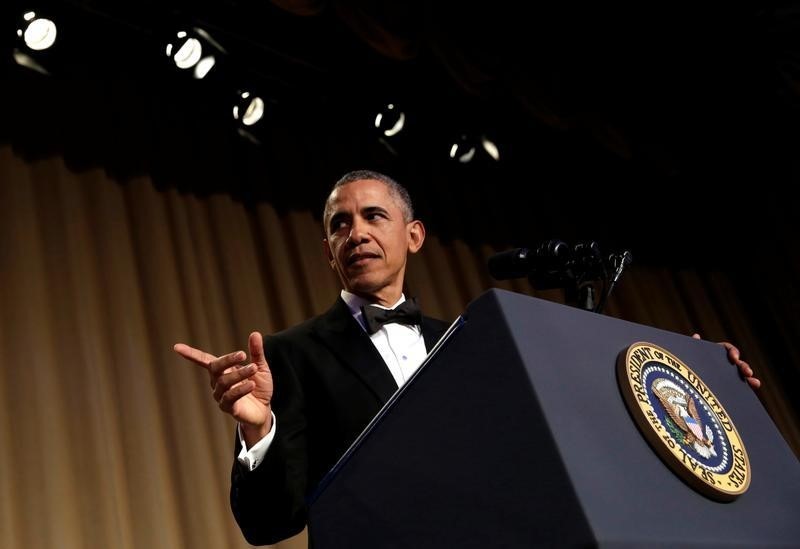© Reuters. البيت الأبيض لا يعرف إن كان أوباما سيشرب ماء مصفى في ميشيجن