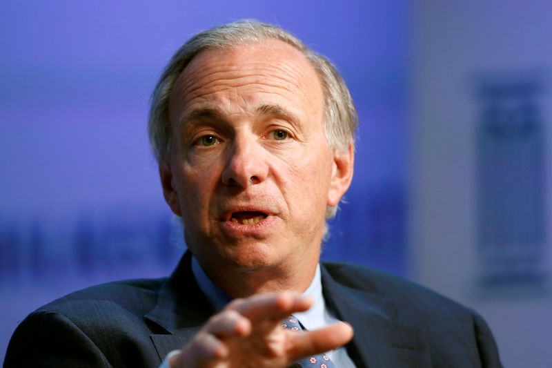 © Reuters. Raymond Dalio, Founder, Chairman and Co-Chief Investment Officer of Bridgewater Associates, speaks at the Milken Institute Global Conference in Beverly Hills