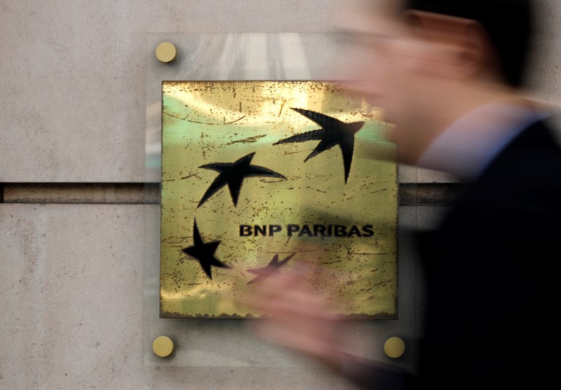 © Reuters. HAUSSE DES BÉNÉFICES DE BNP PARIBAS AU PREMIER TRIMESTRE