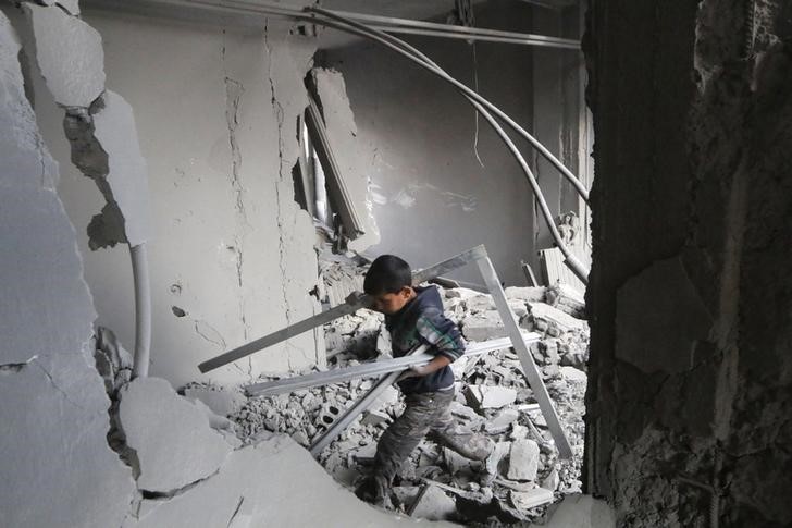 © Reuters. المرصد السوري: ضربات جوية تستهدف معقل الدولة الإسلامية في الرقة