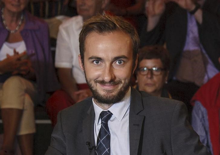 © Reuters. Comediante Jan Boehmermann durante evento em Hamburgo