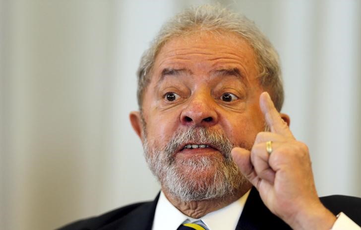 © Reuters. Lula concede entrevista em São Paulo