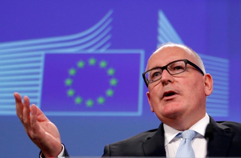 © Reuters. EU Commission First Vice-President Timmermans addresses a news conference in Brussels