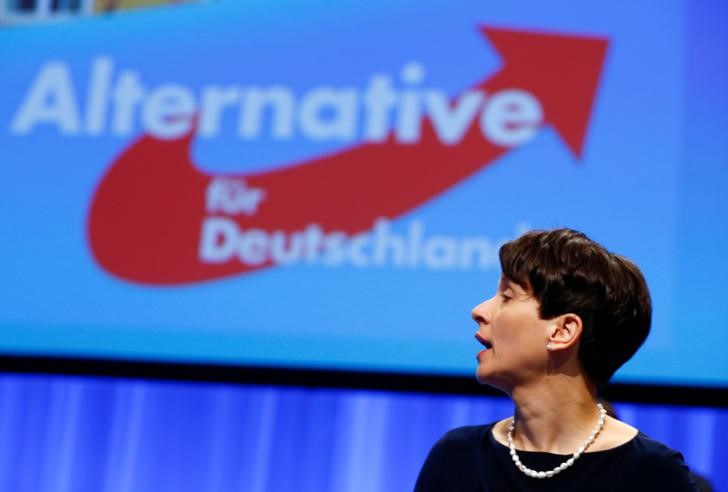 © Reuters. Chairwoman of the anti-immigration party Alternative for Germany (AfD) Frauke Petry reacts during the second day of the AfD party congress in Stuttgart