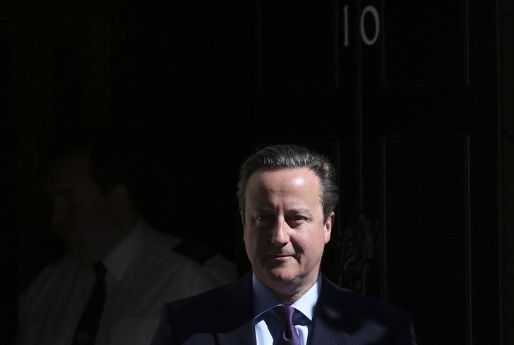 © Reuters. رئيس الوزراء: بريطانيا ستستقبل مزيدا من الأطفال السوريين اللاجئين