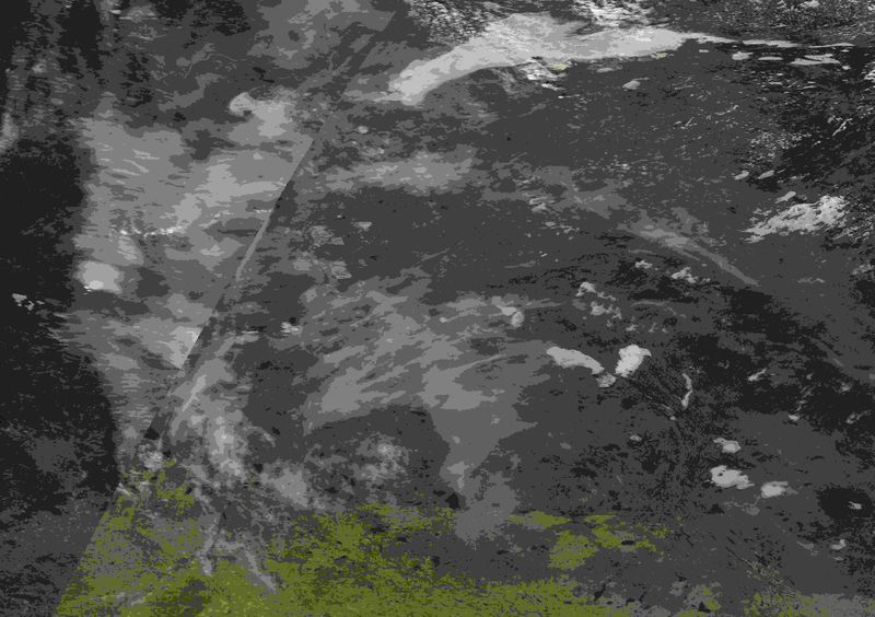 © Reuters. Incêndio perto de Fort McMurray é visto em imagem de satélite da Nasa