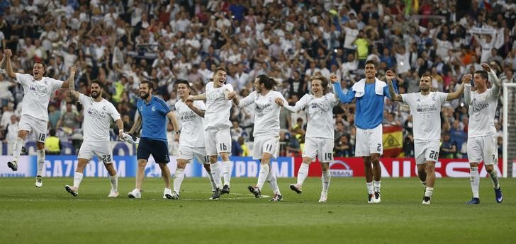 © Reuters. ريال مدريد يروض سيتي ويواجه اتليتيكو في نهائي دوري الأبطال