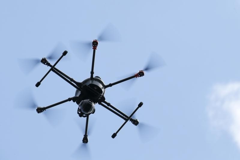 © Reuters. Europa evaluará urgentemente el riesgo de colisión de aviones con drones
