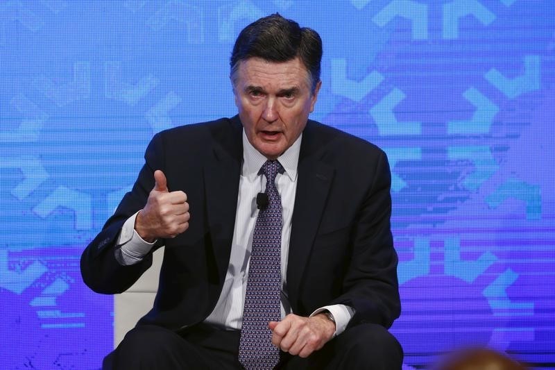 © Reuters. Dennis Lockhart of the Atlanta Fed takes part in a panel convened to speak about the health of the U.S. economy in New York