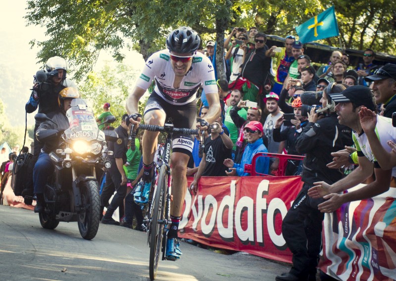 © Reuters. Tom Dumoulin of Giant-Alpecin team rides during the 16th stage of the Vuelta Tour of Spain cycling race from Luarca to Ermita del Alba