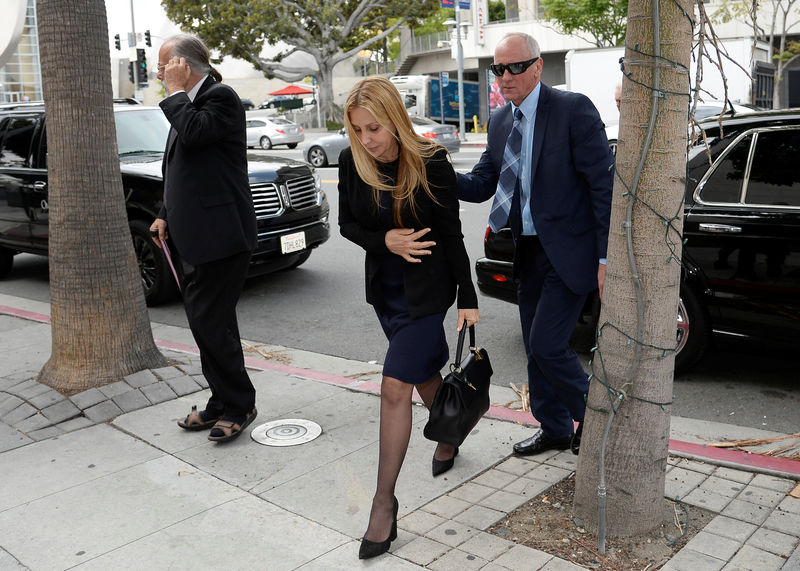 © Reuters. Manuela Herzer, the former girlfriend of Sumner Redstone, heads back into court in Los Angeles
