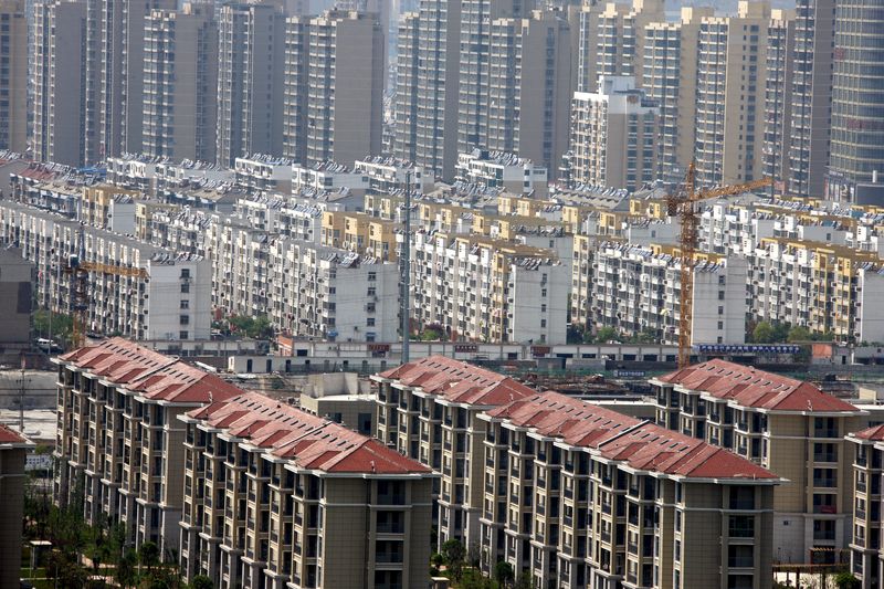 © Reuters. صحيفة:الصين تقلص تخصيص أراض للمدن التي تعاني من تخمة عقارية
