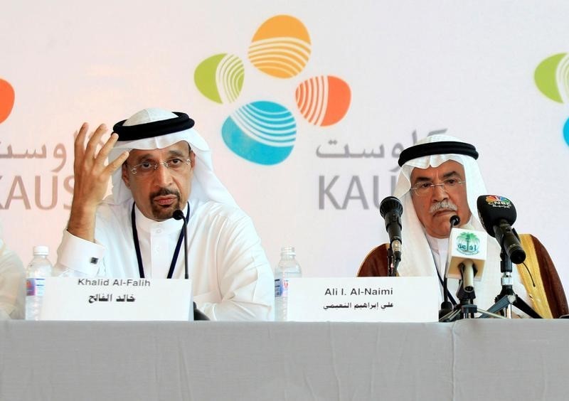 © Reuters. رجل في الأخبار-وزير الطاقة السعودي الجديد مؤمن بالإصلاح واستفادة المملكة من هبوط أسعار النفط