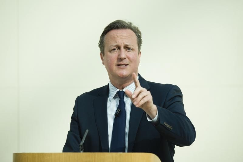 © Reuters. كاميرون يقول بريطانيا أكثر أمنا في الاتحاد الأوروبي
