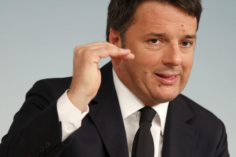 © Reuters. Il prenier Matteo Renzi