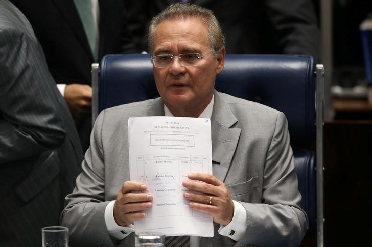 © Reuters. Renan Calheiros comanda sessão no Senado