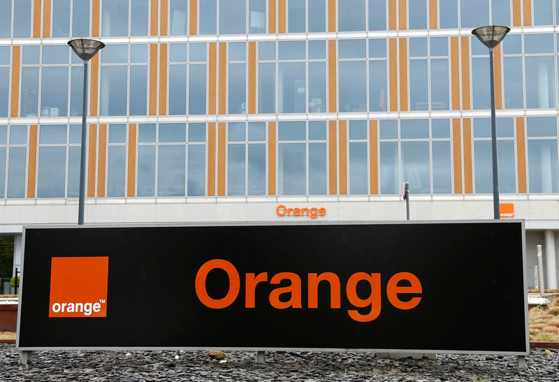 © Reuters. The logo of French telecom operator Orange is pictured in Brussels