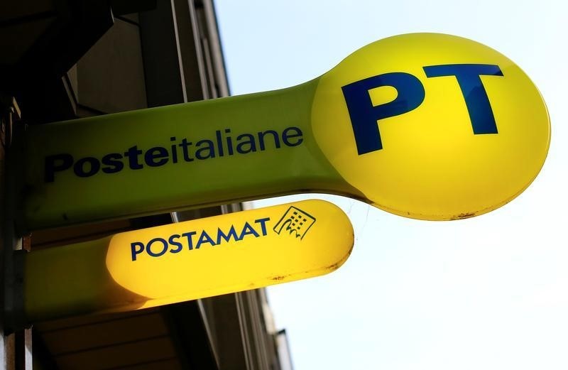 © Reuters. The logo of Poste Italiane is seen in Rome