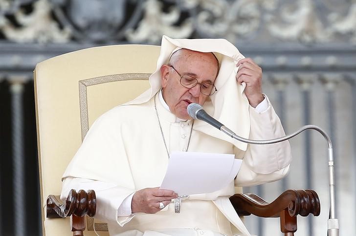 © Reuters. Papa Francisco faz discurso no Vaticano