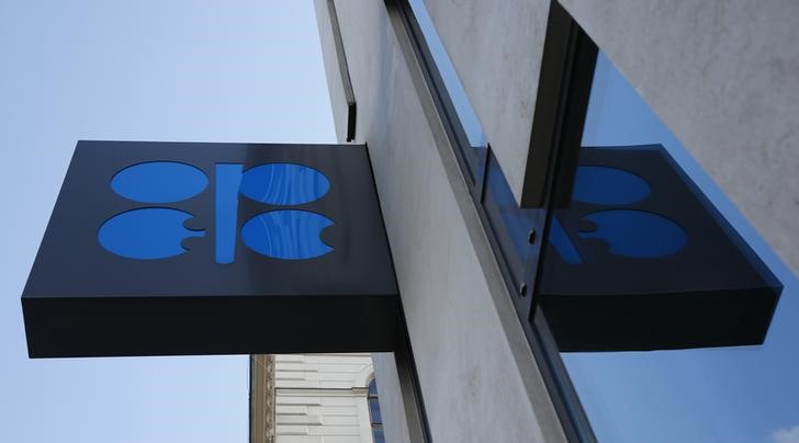 © Reuters. OPEC logo is pictured at its headquarters in Vienna