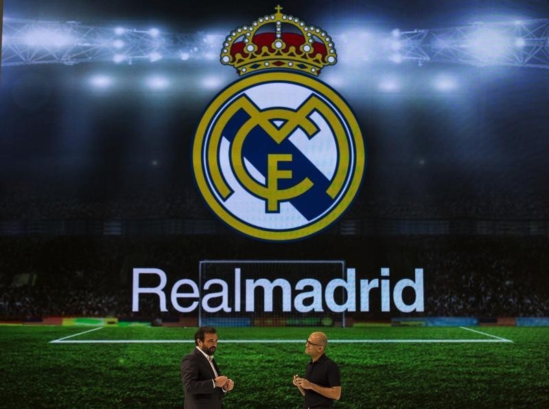 © Reuters. El Real Madrid sigue primero en la lista de Forbes de clubes más valiosos de Europa