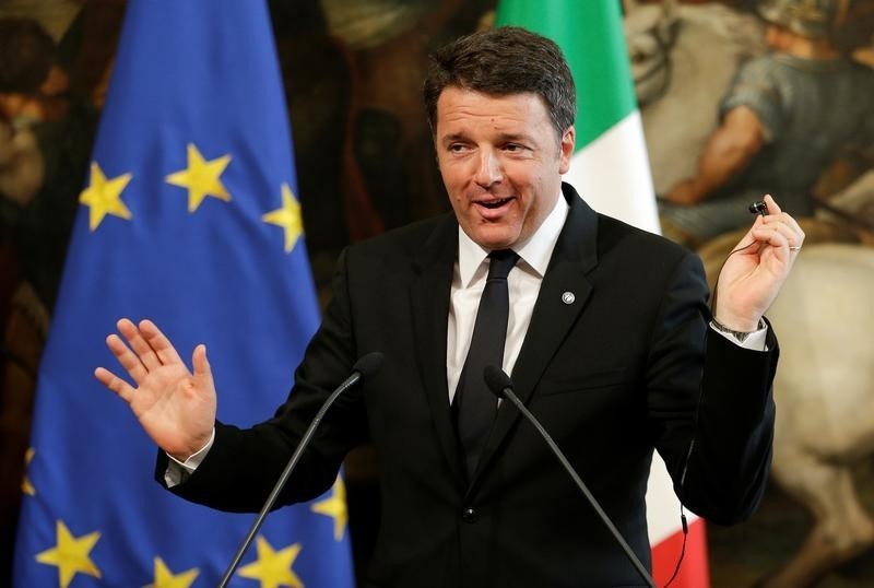 © Reuters. Italia legaliza la unión entre homosexuales tras una larga batalla parlamentaria